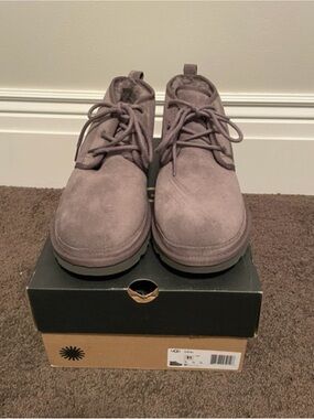 UGG Men’s Suede Chukka Boots - Taupe